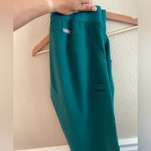 Figs Kade Cargo Scrub Pant